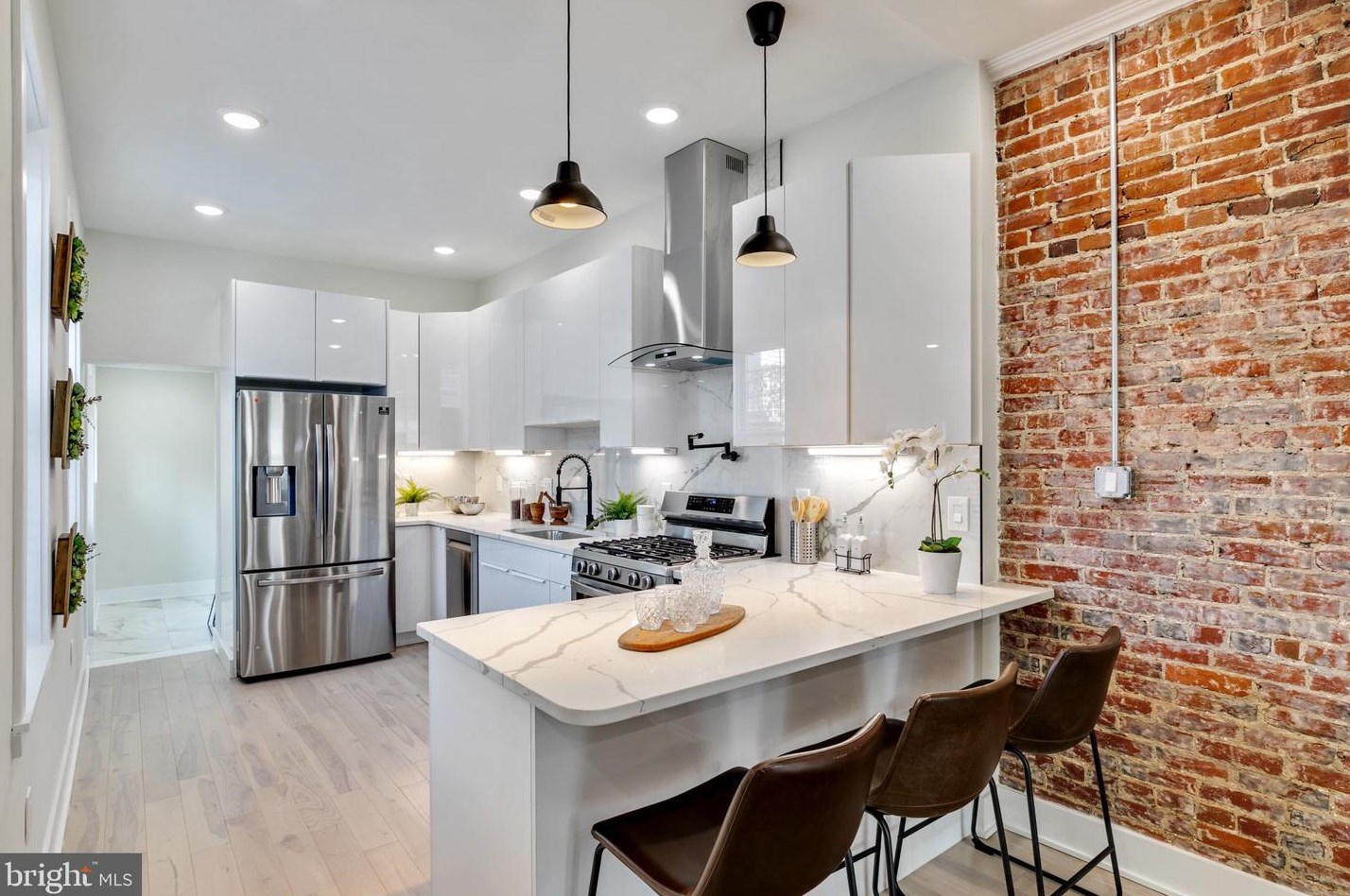 2305 Sergeant St, Philadelphia PA  19132-4133 exterior