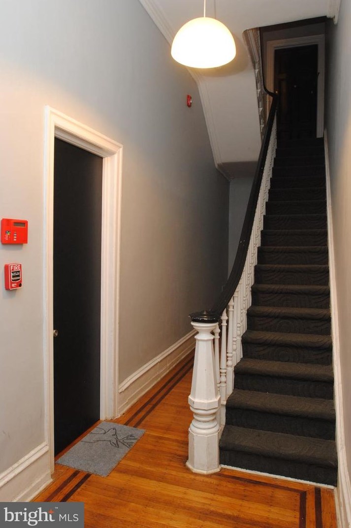 2124 Spruce St, Philadelphia PA  19103-6577 exterior