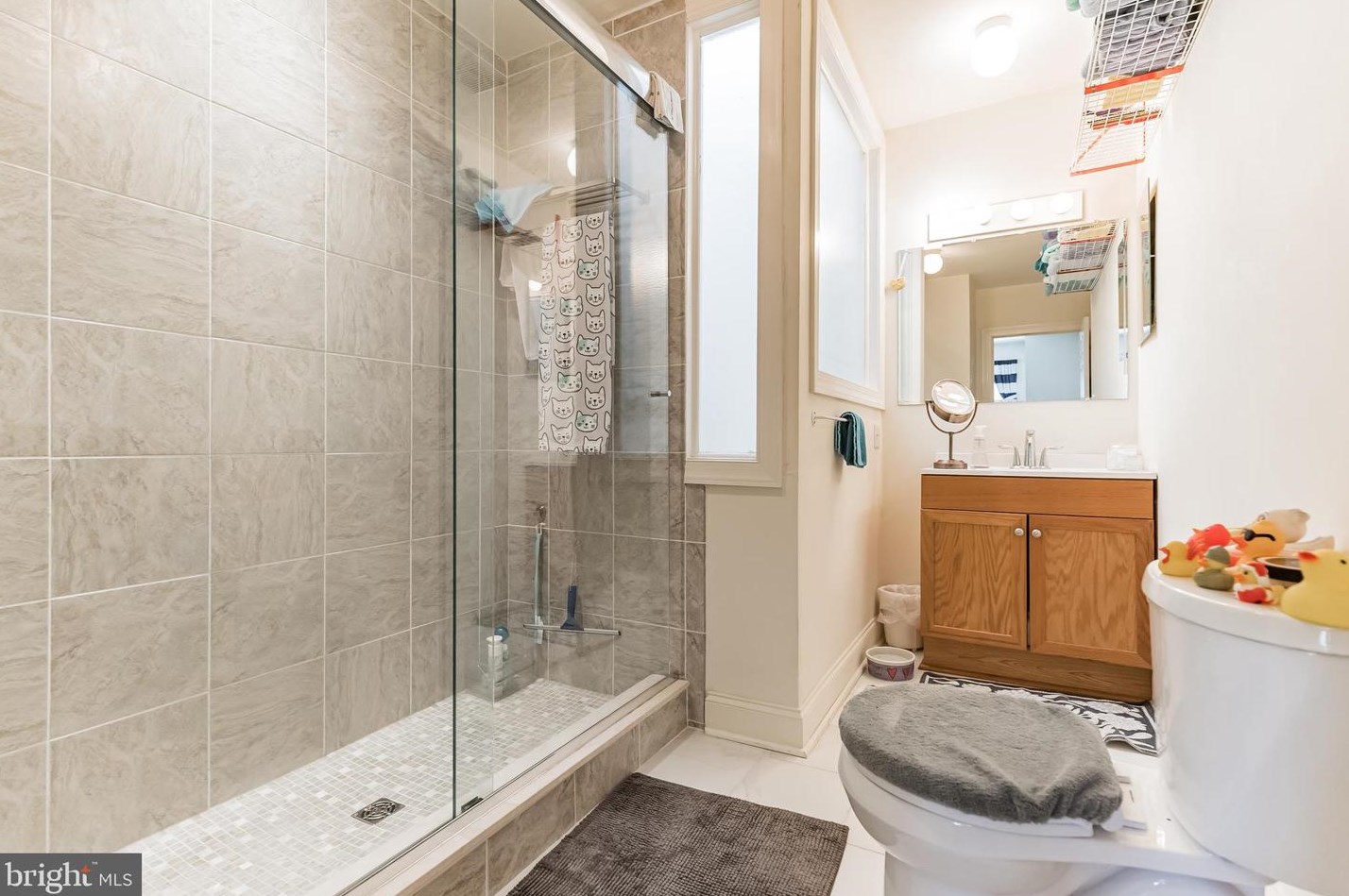 864 Corinthian Ave, Philadelphia PA 19130-1406 exterior