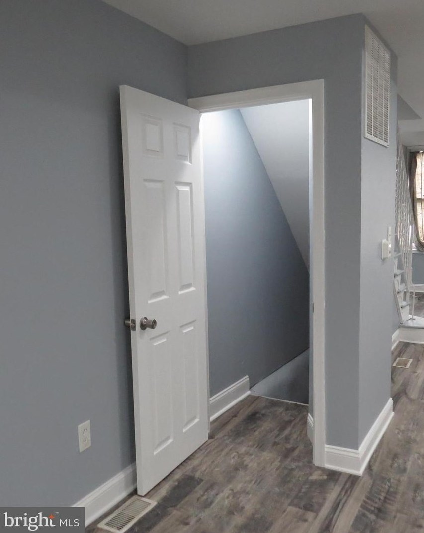 5120 Gainor Rd, Philadelphia PA 19131-2338 exterior