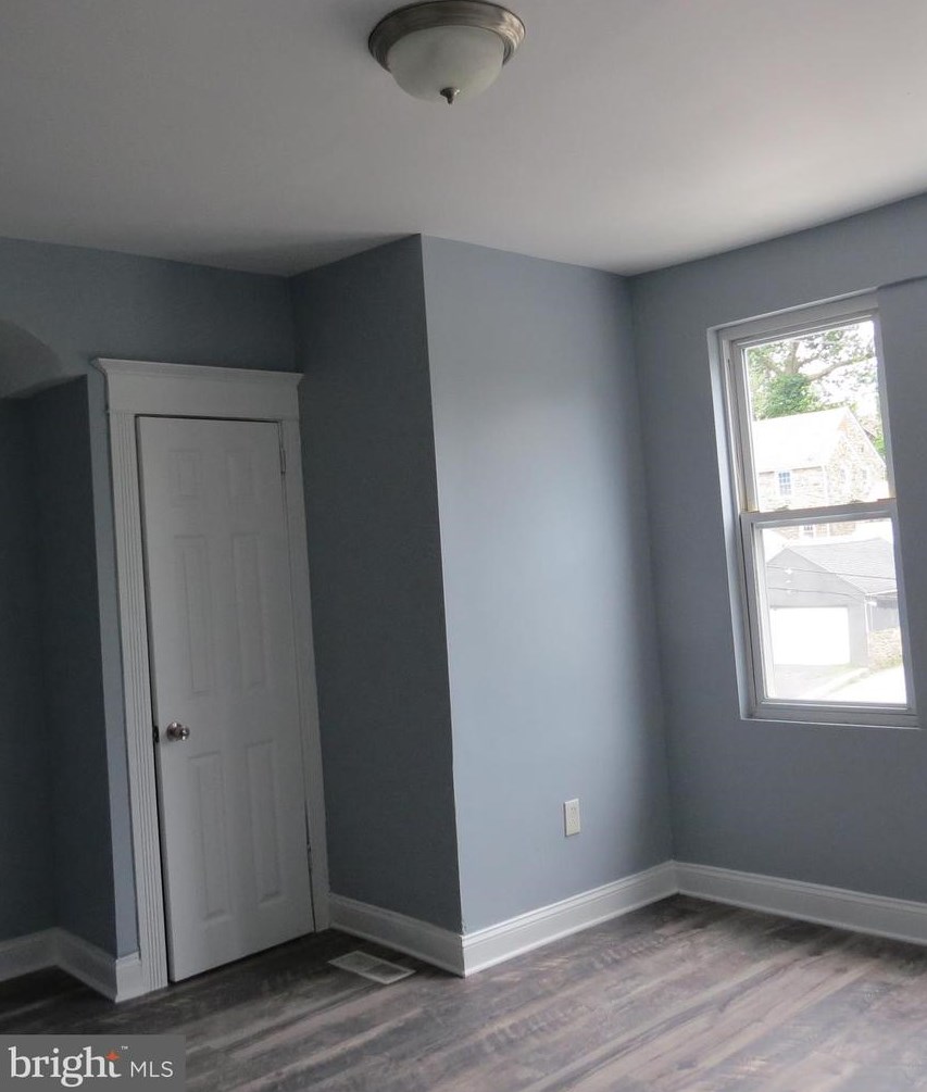 5120 Gainor Rd, Philadelphia PA 19131-2338 exterior