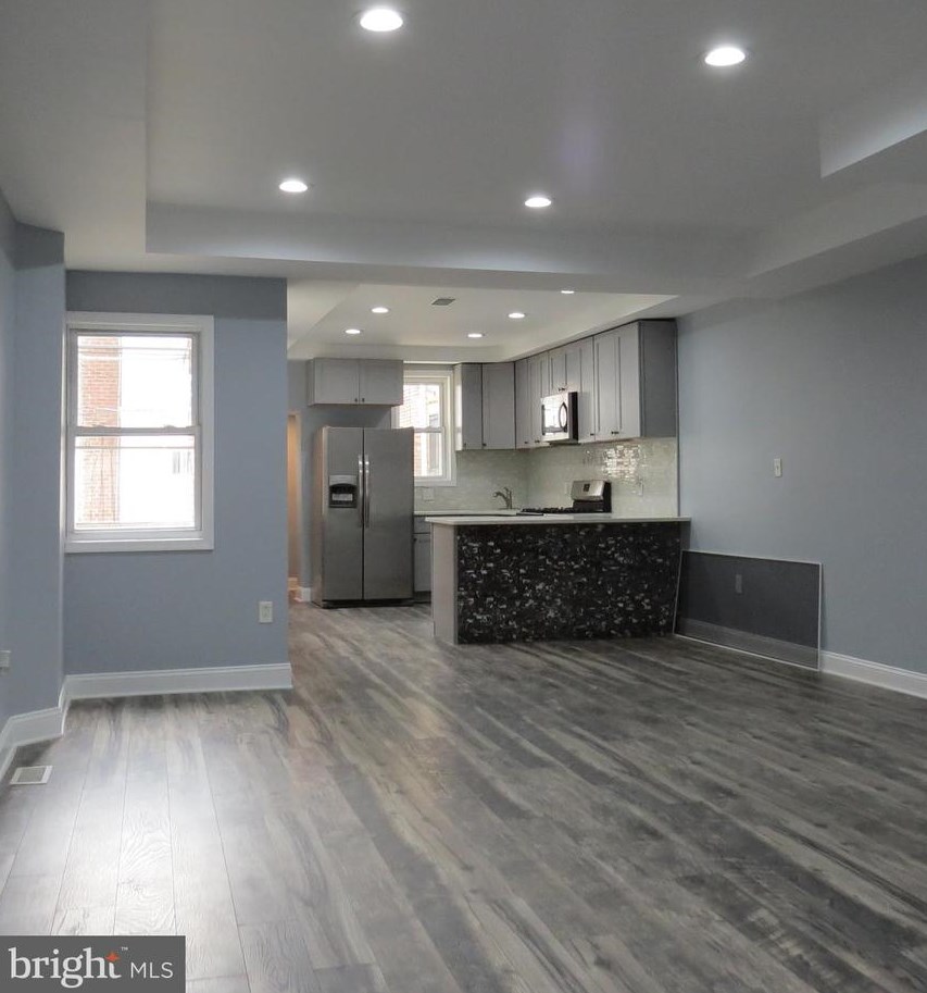 5120 Gainor Rd, Philadelphia PA 19131-2338 exterior