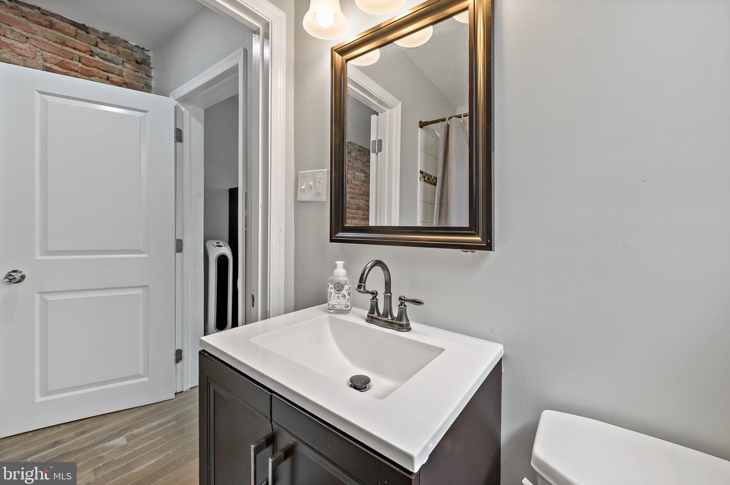 1915 Pierce St, Philadelphia PA  19145-2010 exterior