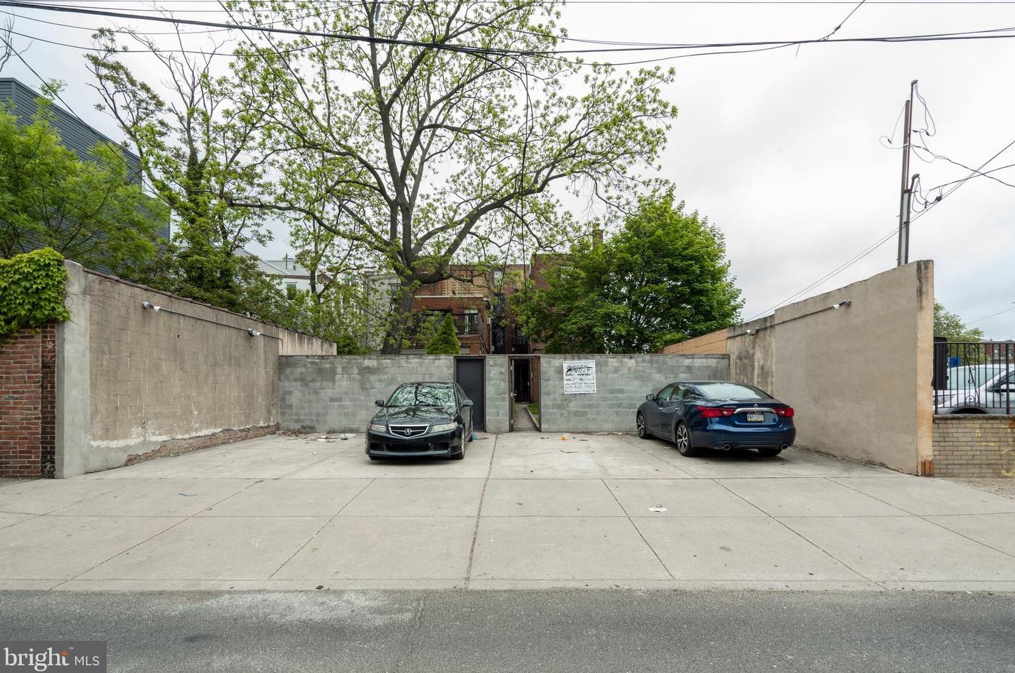 1326 Broad St, Philadelphia PA  19146-4855 exterior