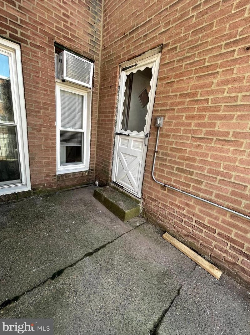 947 Anchor St, Philadelphia PA  19124-1035 exterior