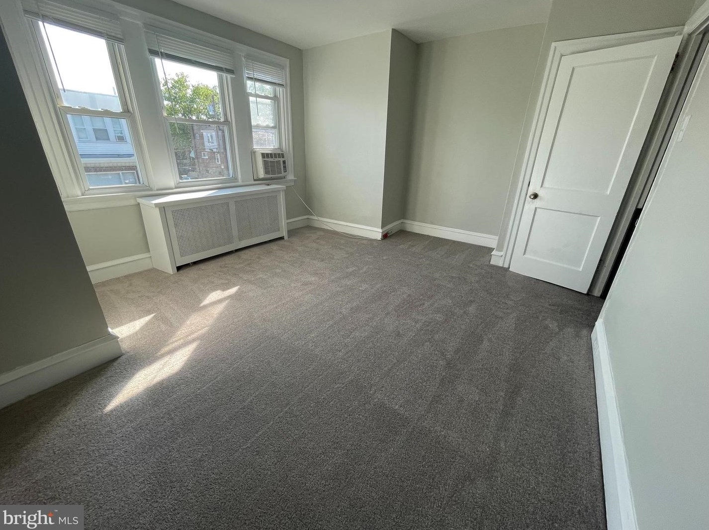 947 Anchor St, Philadelphia PA  19124-1035 exterior
