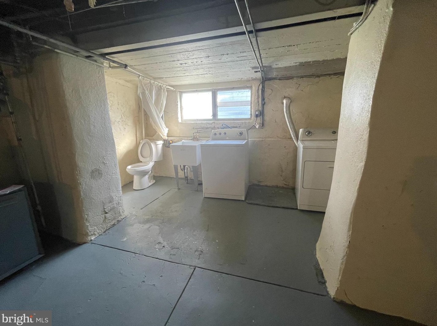 947 Anchor St, Philadelphia PA  19124-1035 exterior