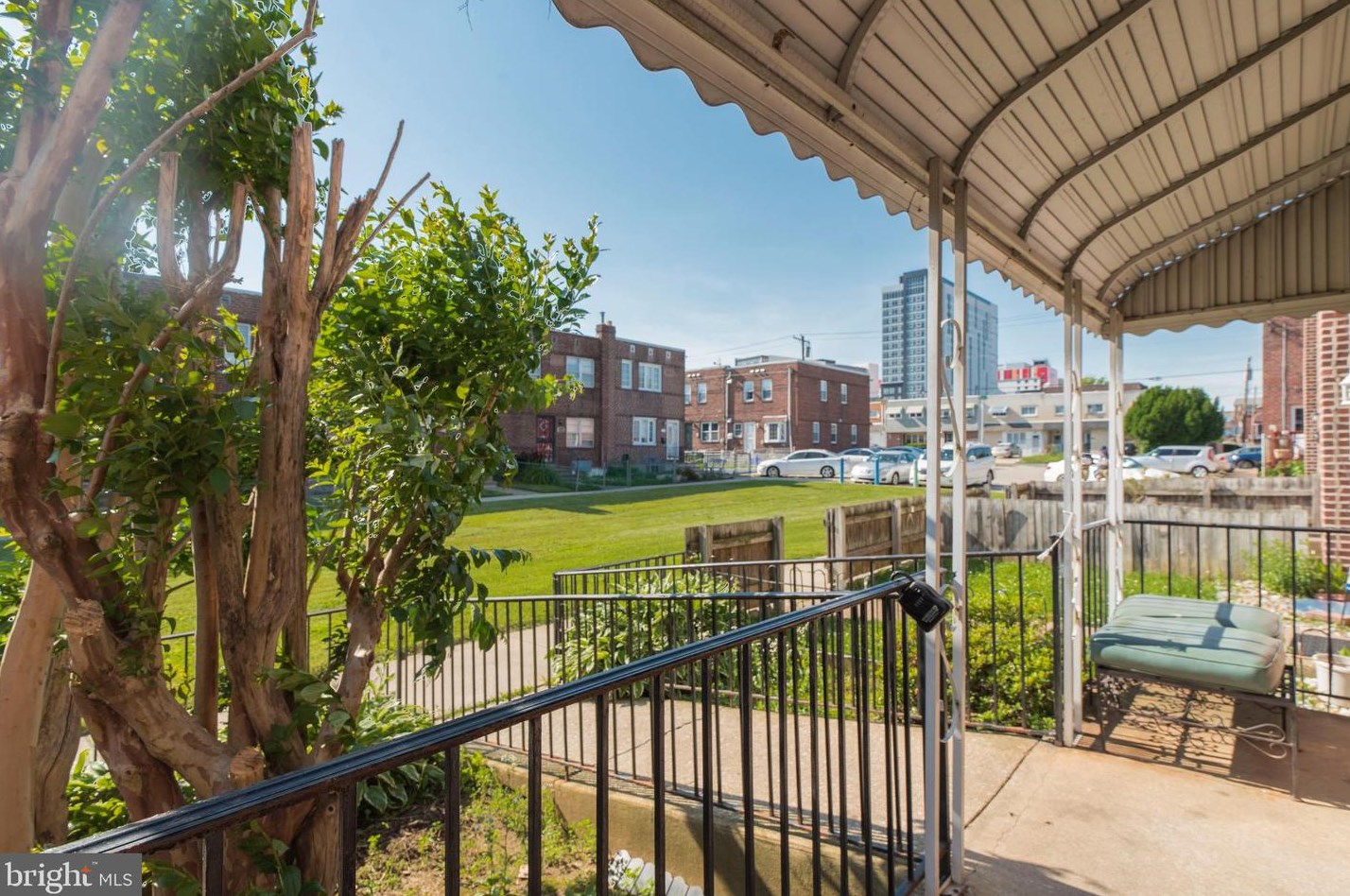 1541 Jefferson Ln, Philadelphia PA  19122-3413 exterior