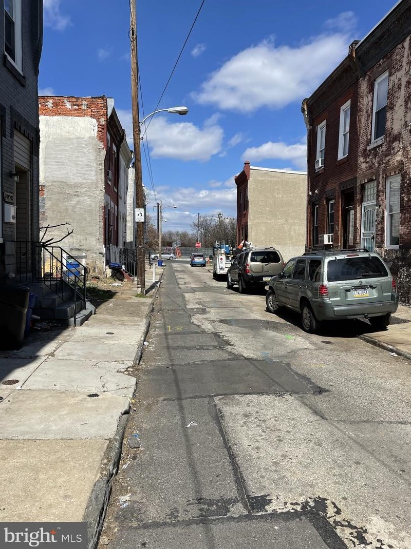 2020 Bambrey St, Philadelphia PA 19130-1808 exterior