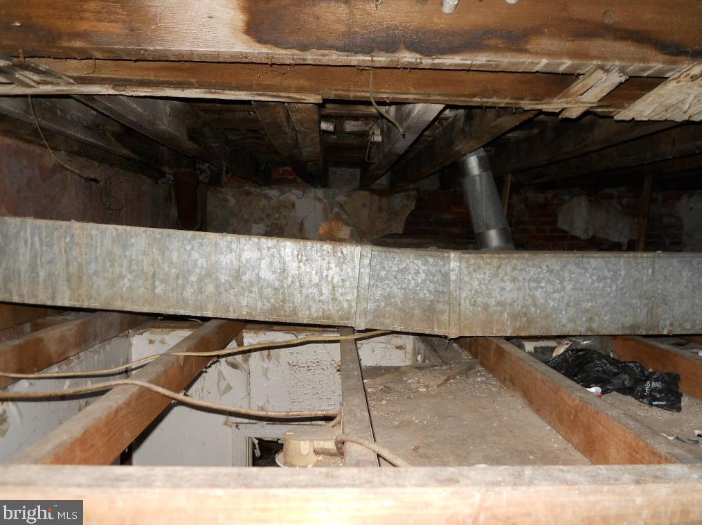 2020 Bambrey St, Philadelphia PA 19130-1808 exterior