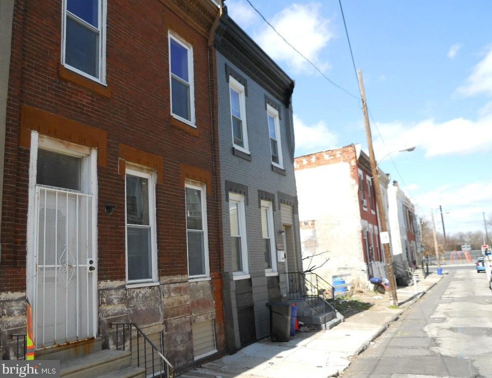 2020 Bambrey St, Philadelphia PA 19130-1808 exterior