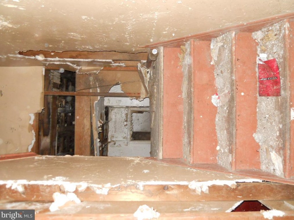 2020 Bambrey St, Philadelphia PA 19130-1808 exterior