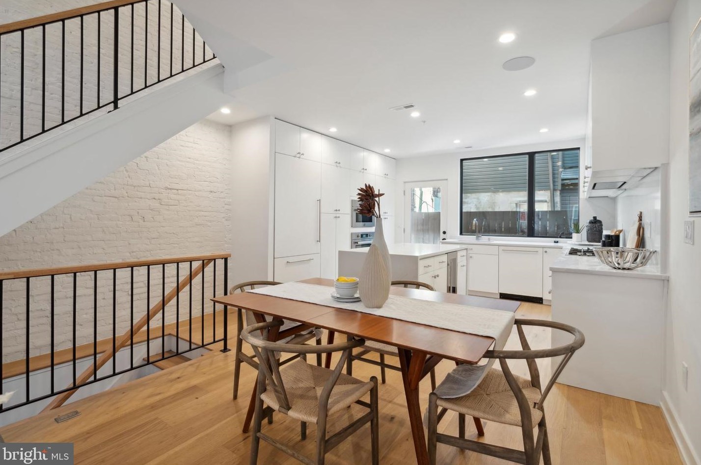 743 Cleveland St, Philadelphia PA  19146-1811 exterior
