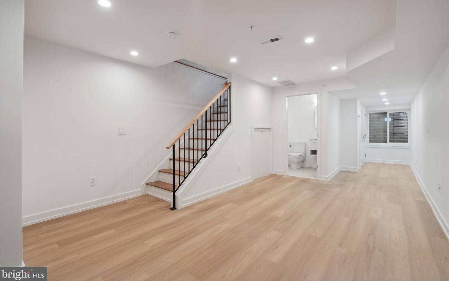 743 Cleveland St, Philadelphia PA  19146-1811 exterior