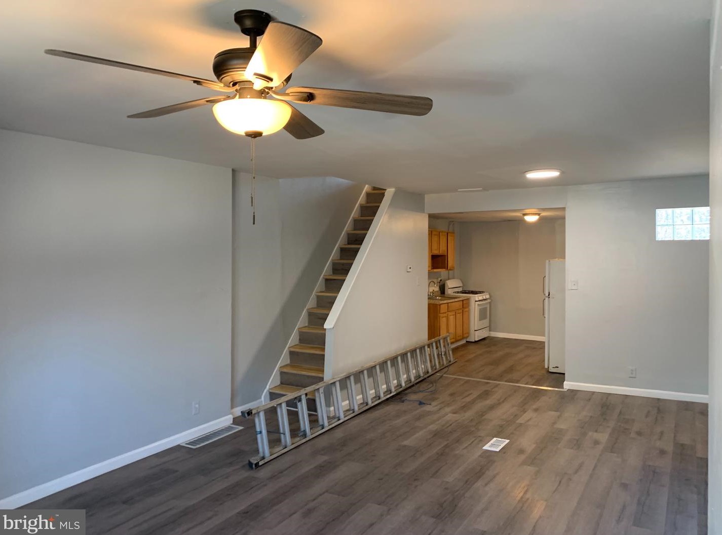 2534 Tasker St, Philadelphia PA  19145-1239 exterior
