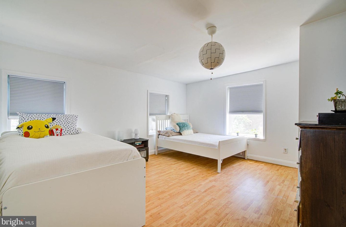 526 Cabot St, Philadelphia PA 19125-3302 exterior