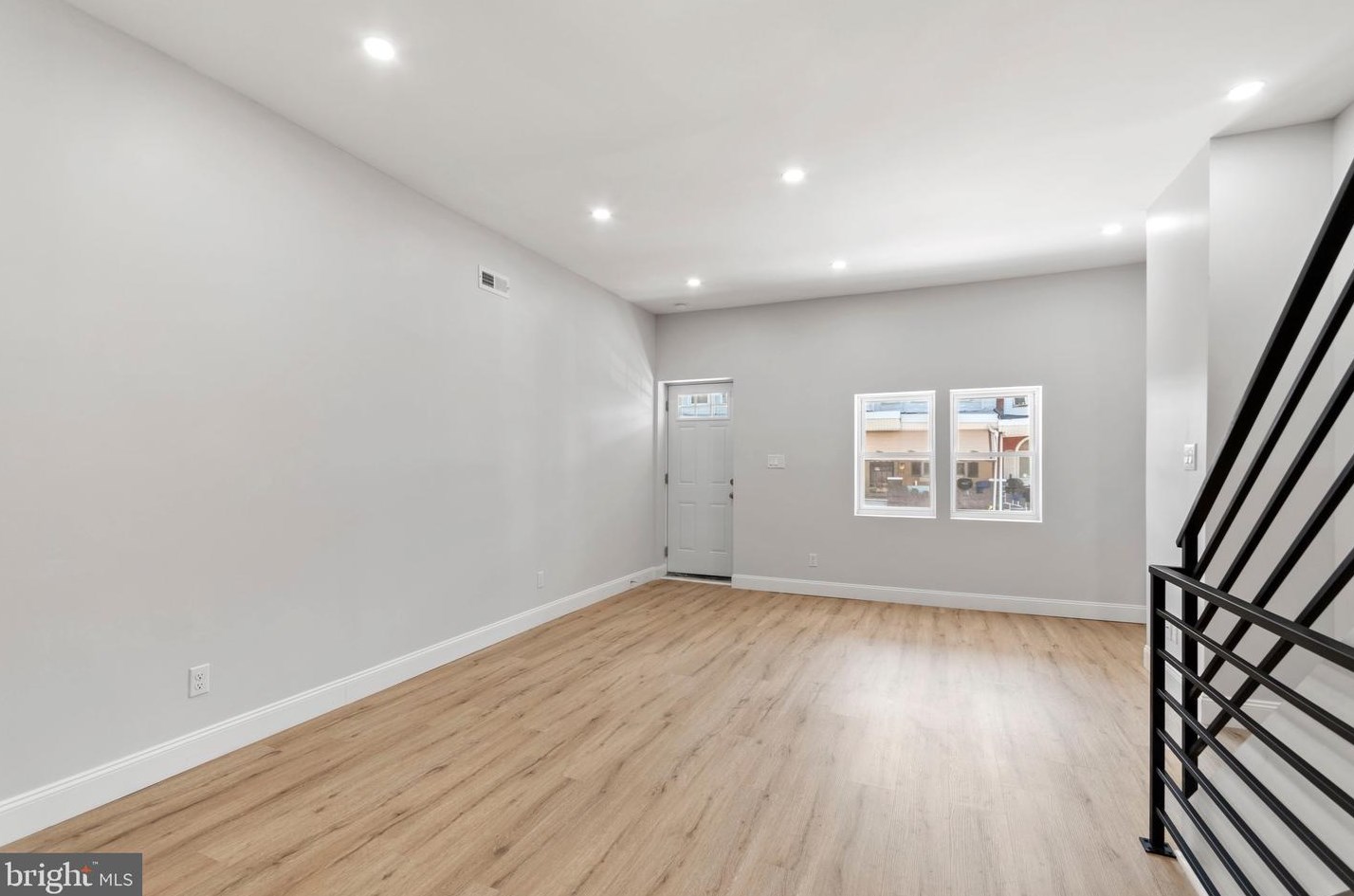 4810 Warnock St, Philadelphia PA  19141-3941 exterior
