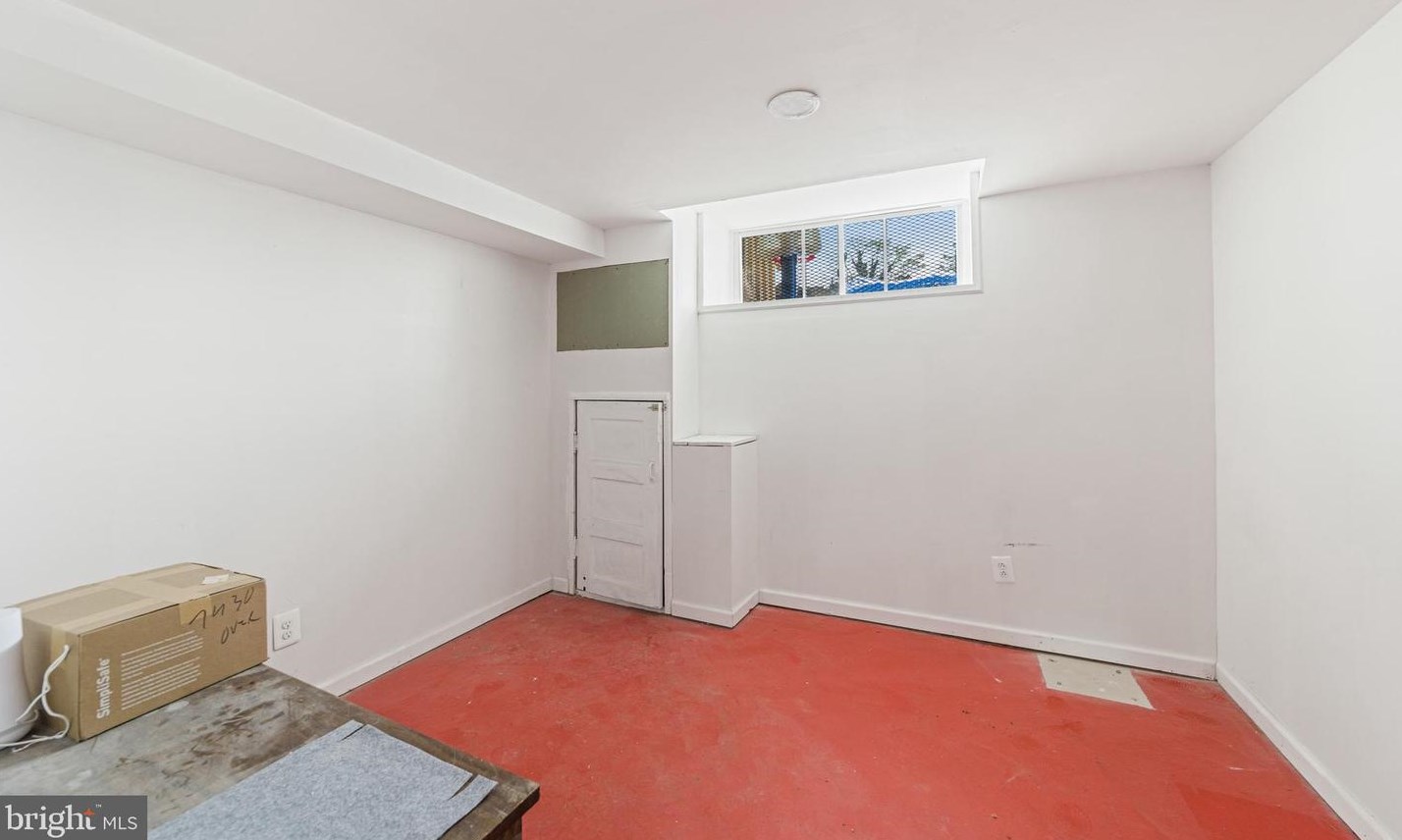 7037 Ogontz Ave, Philadelphia PA 19138-2012 exterior