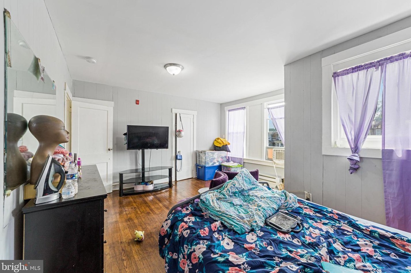 7037 Ogontz Ave, Philadelphia PA 19138-2012 exterior