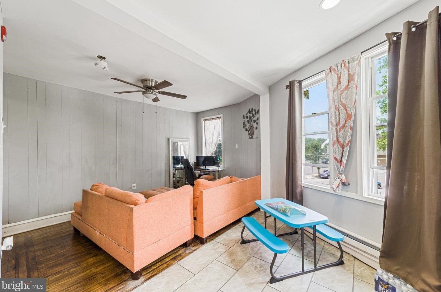 7037 Ogontz Ave, Philadelphia PA 19138-2012 exterior