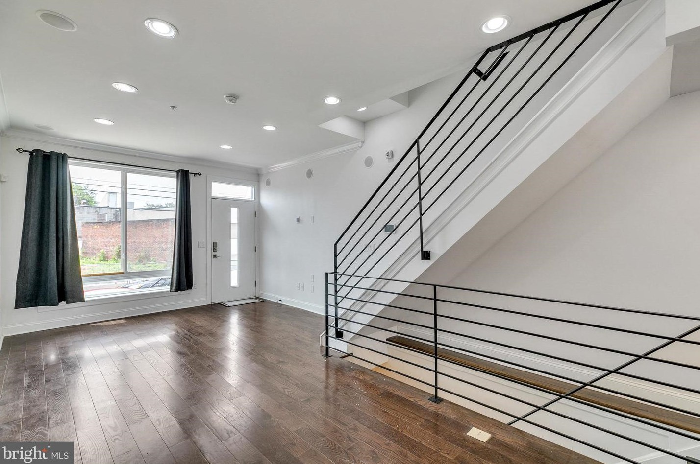 2715 Thompson St, Philadelphia PA  19134-4734 exterior
