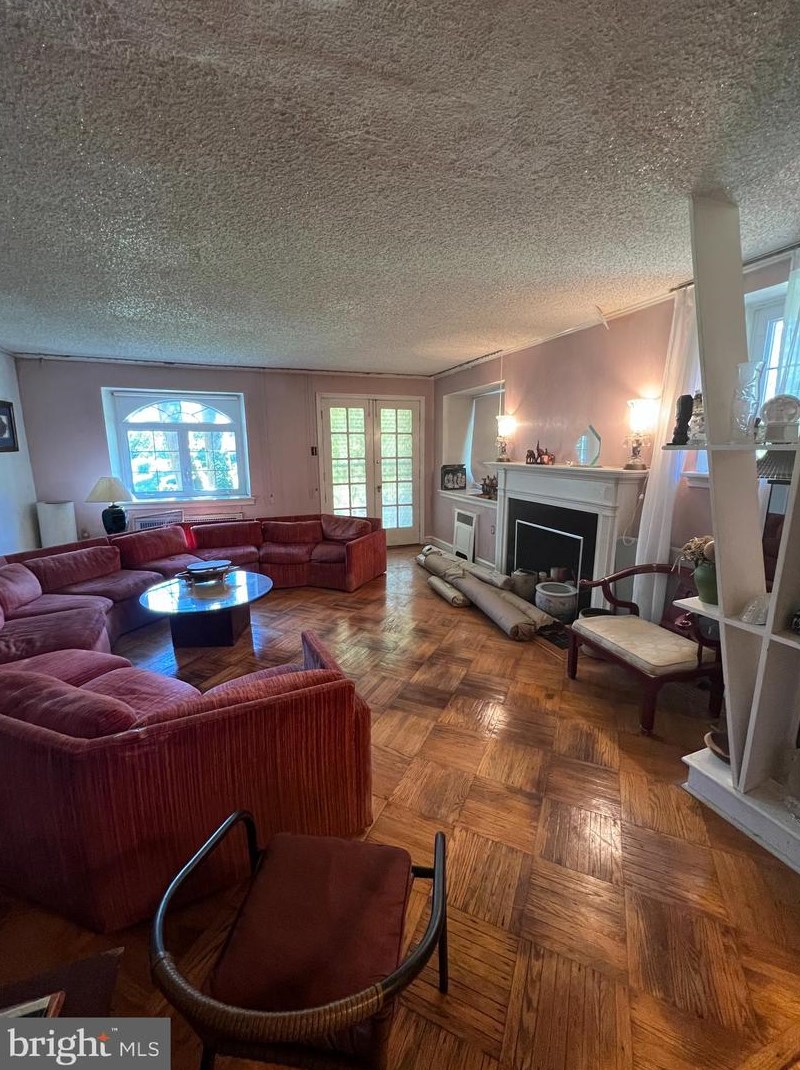 2415 Golf Rd, Philadelphia PA 19131-1416 exterior