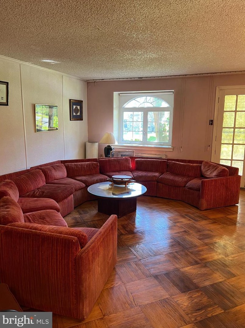 2415 Golf Rd, Philadelphia PA 19131-1416 exterior