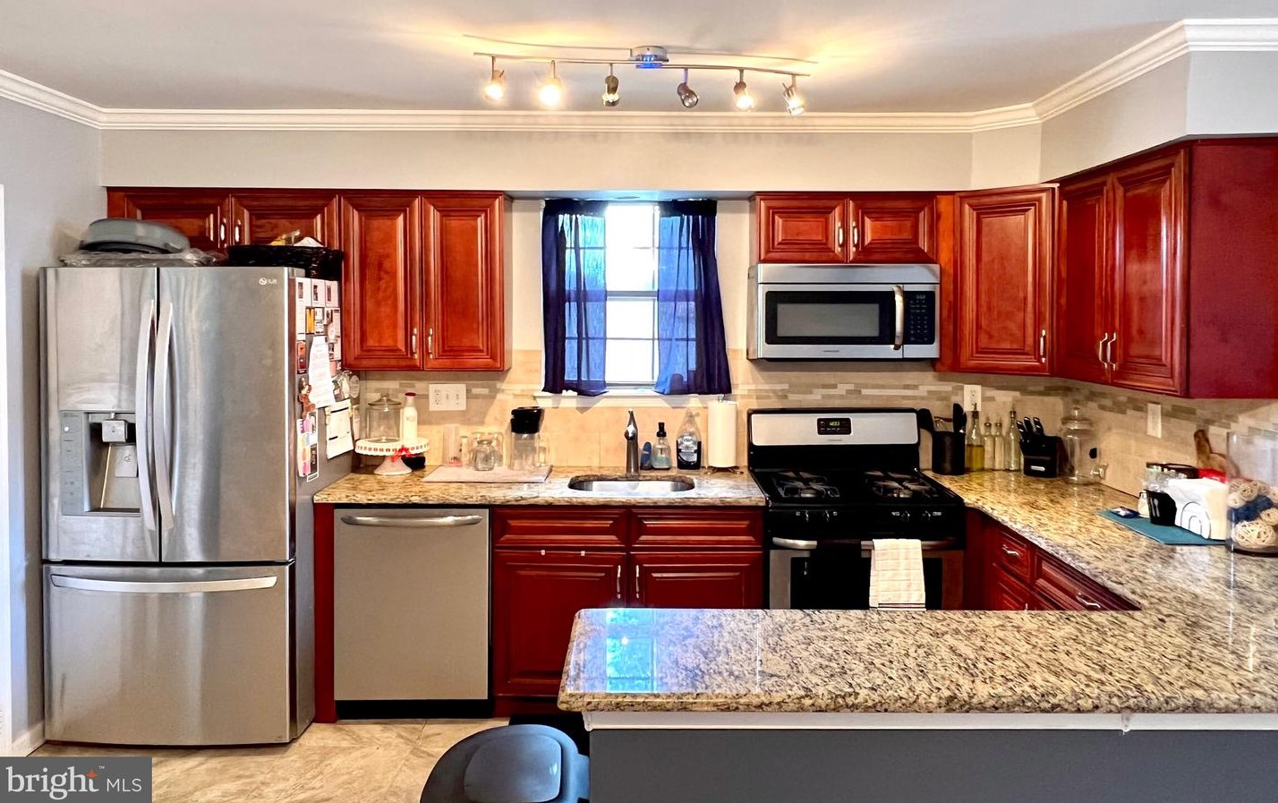 9603 Hoff St, Philadelphia PA 19115-4707 exterior