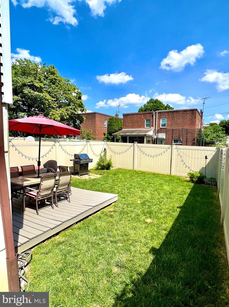 9603 Hoff St, Philadelphia PA 19115-4707 exterior