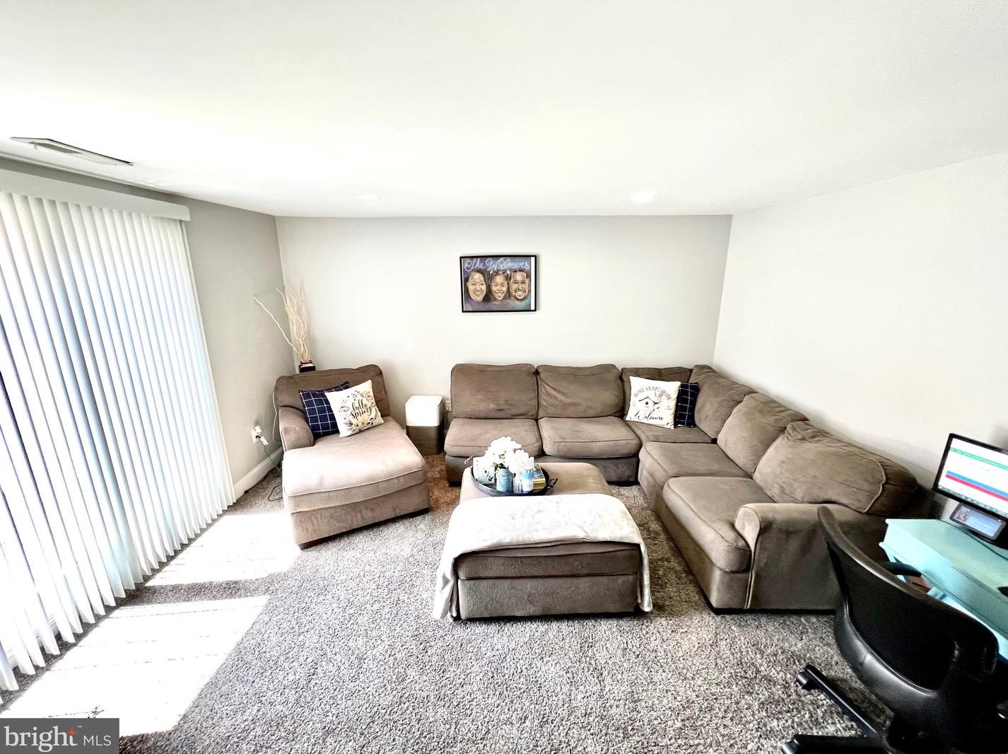 9603 Hoff St, Philadelphia PA 19115-4707 exterior