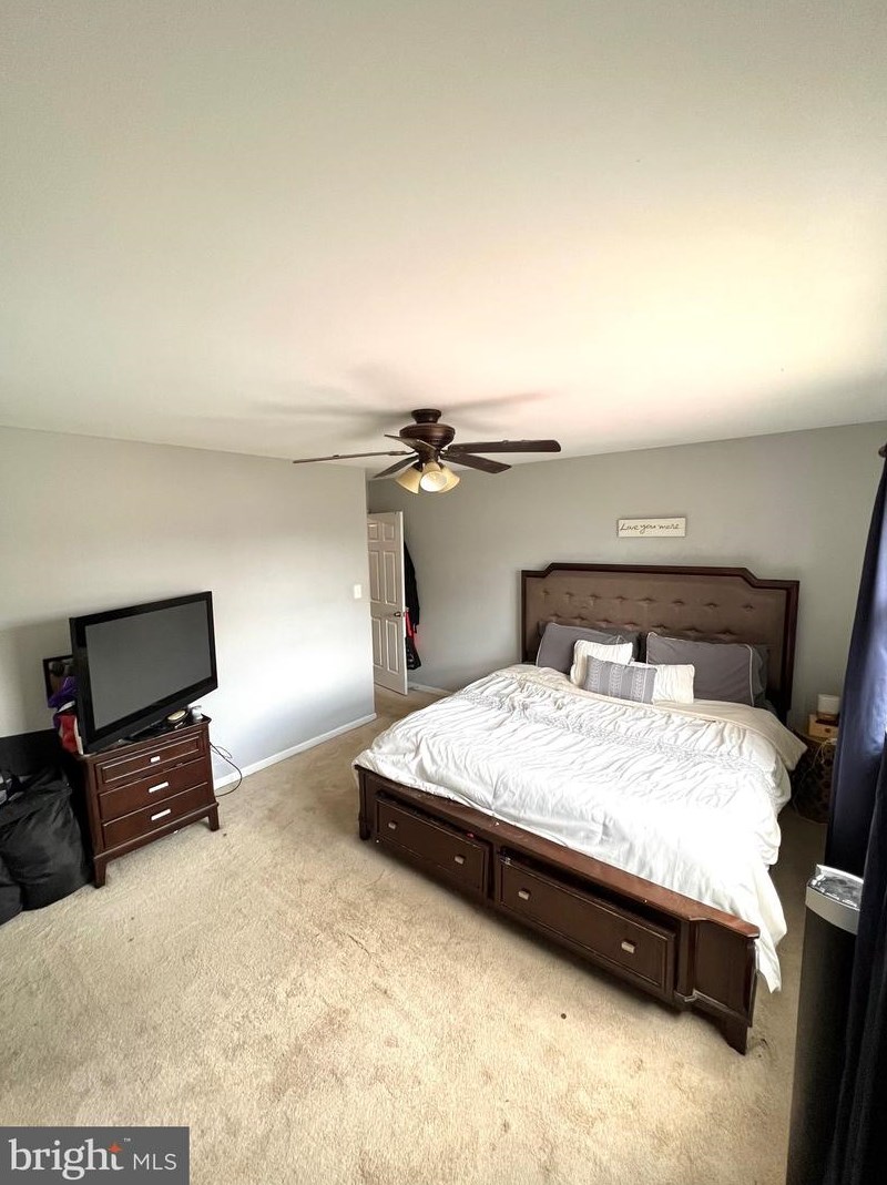 9603 Hoff St, Philadelphia PA 19115-4707 exterior