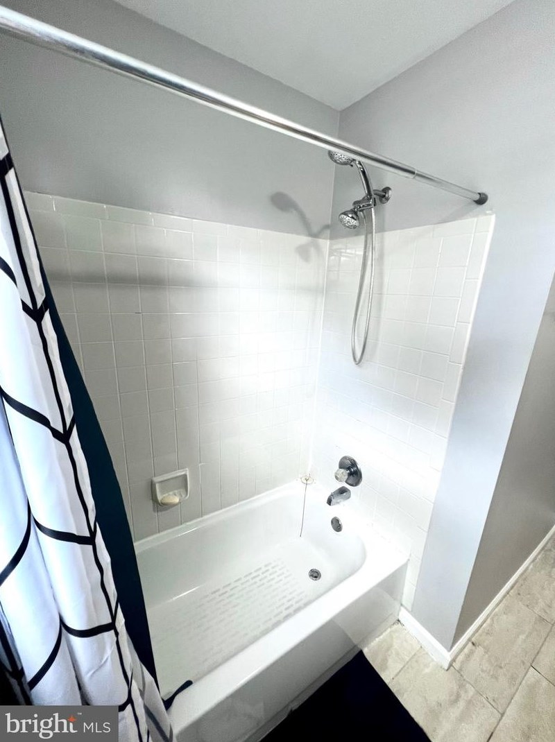 9603 Hoff St, Philadelphia PA 19115-4707 exterior