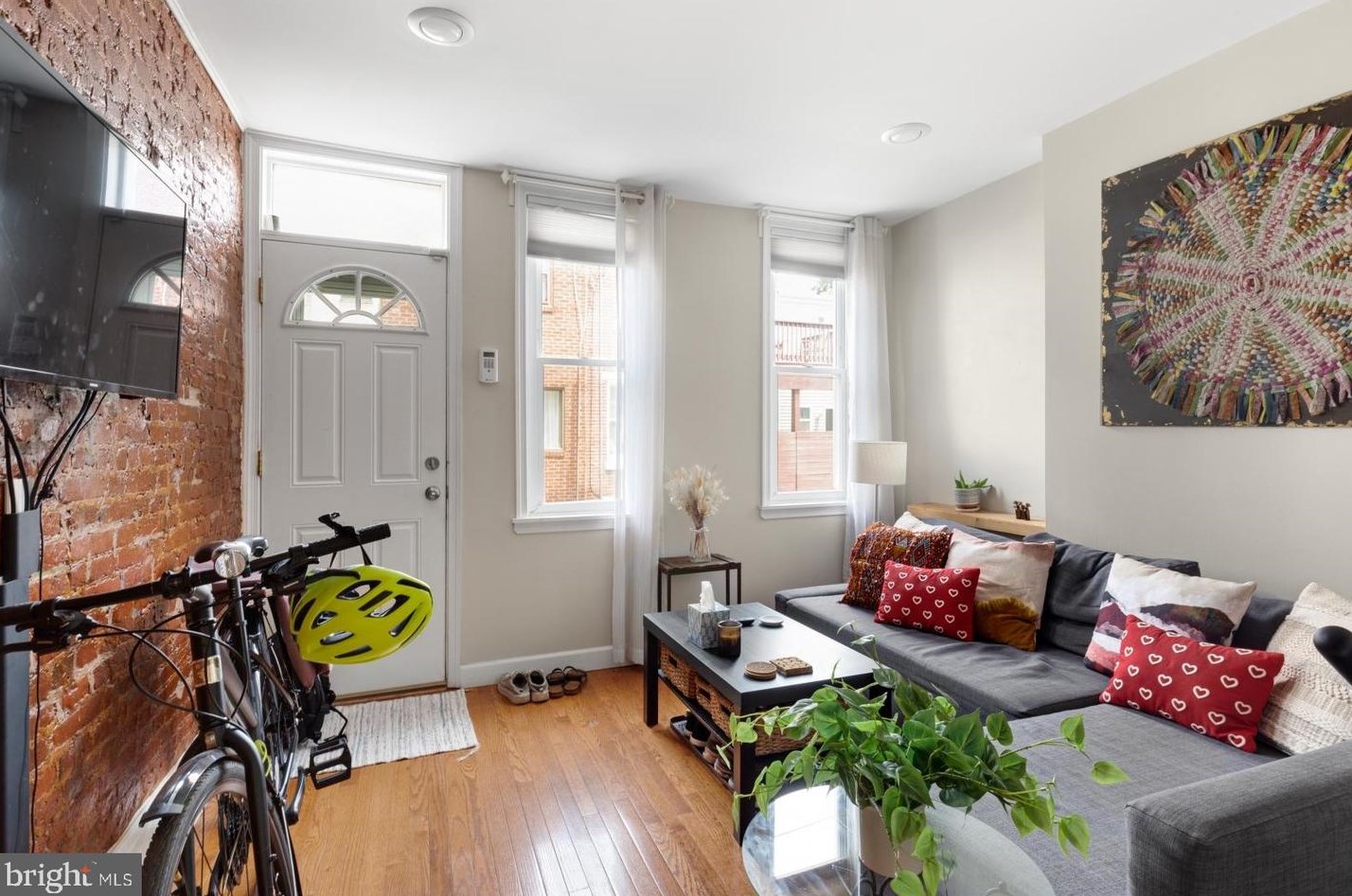 418 Flora St, Philadelphia PA  19125-3316 exterior