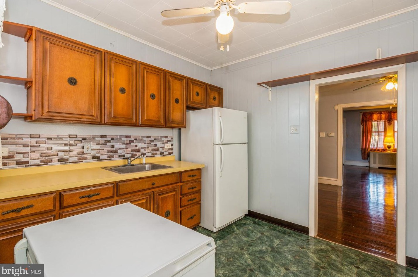 6164 Argyle St, Philadelphia PA  19111-6013 exterior