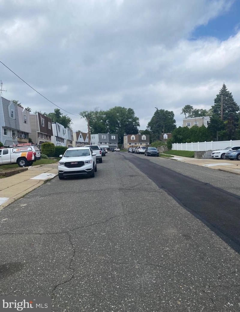 2726 Maxwell St, Philadelphia PA  19136-1017 exterior