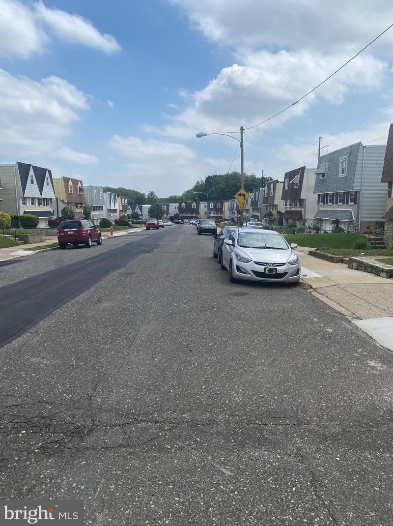 2726 Maxwell St, Philadelphia PA  19136-1017 exterior