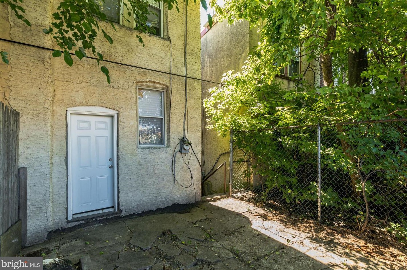 3258 Marston St, Philadelphia PA  19129-1821 exterior