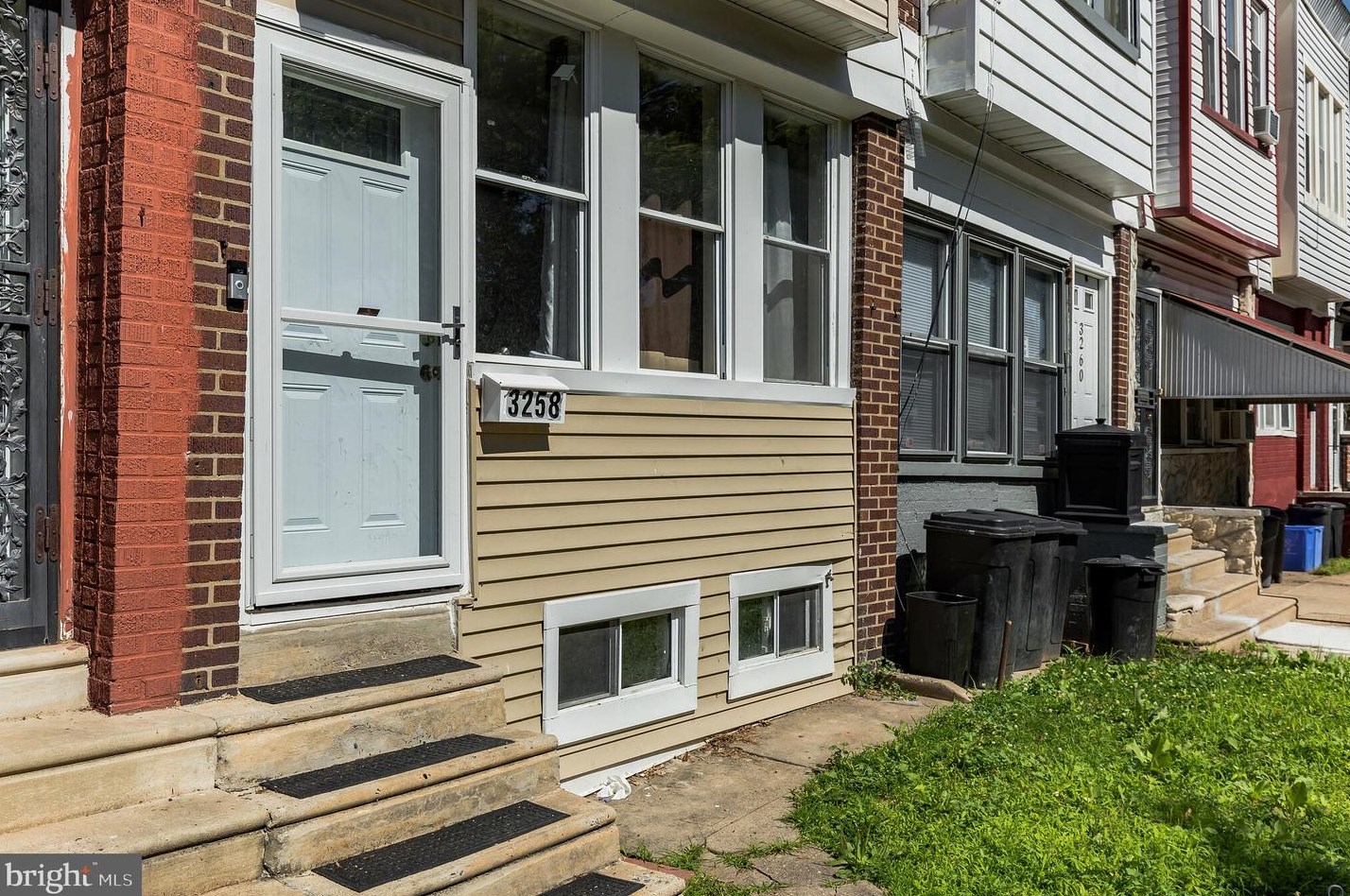 3258 Marston St, Philadelphia PA  19129-1821 exterior