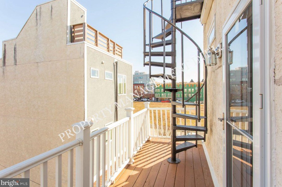 2703 Cambridge St, Philadelphia PA  19130-1206 exterior