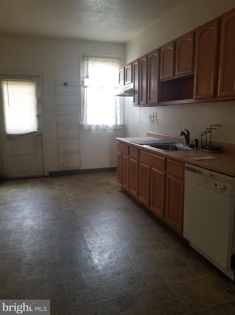 1532 62 St, Philadelphia PA 19151-3802 exterior