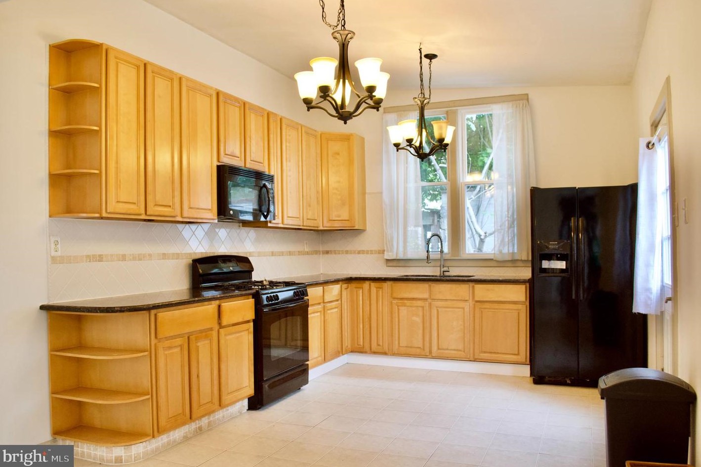 1854 Tulip St, Philadelphia PA  19125-2429 exterior