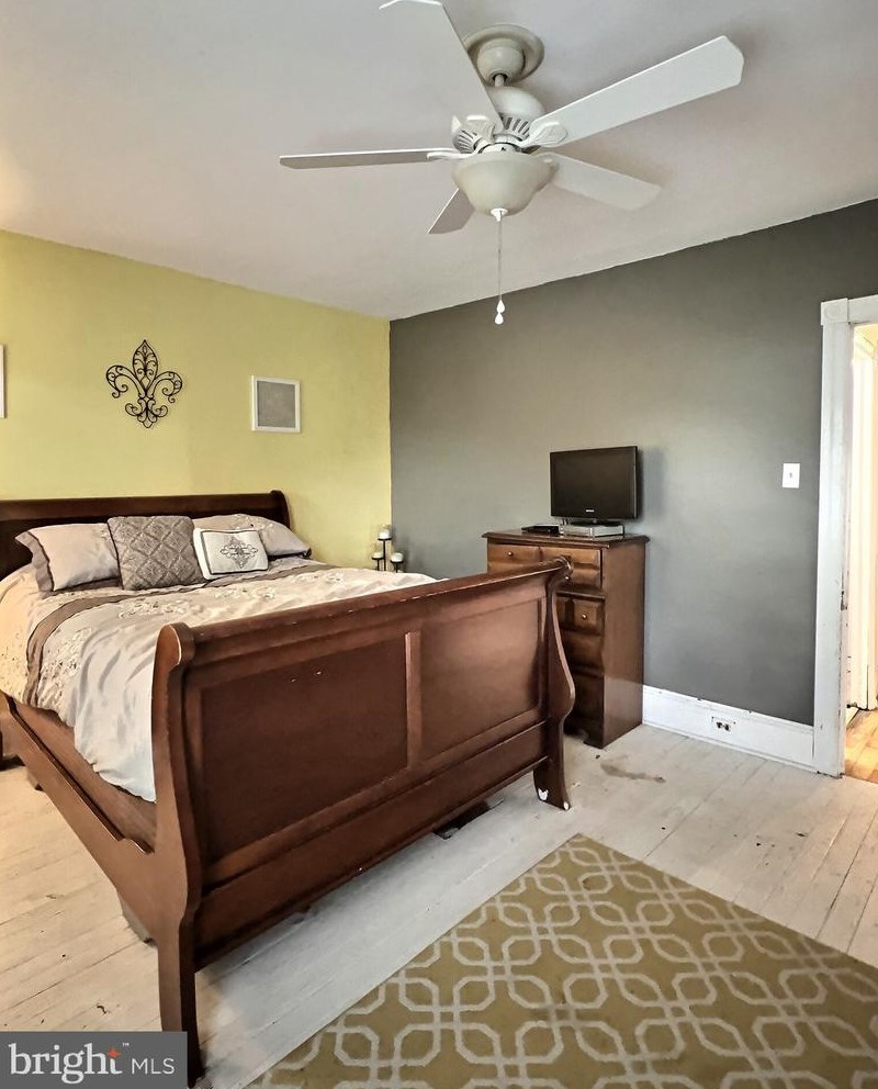 1817 Murray St, Philadelphia PA 19115-3815 exterior