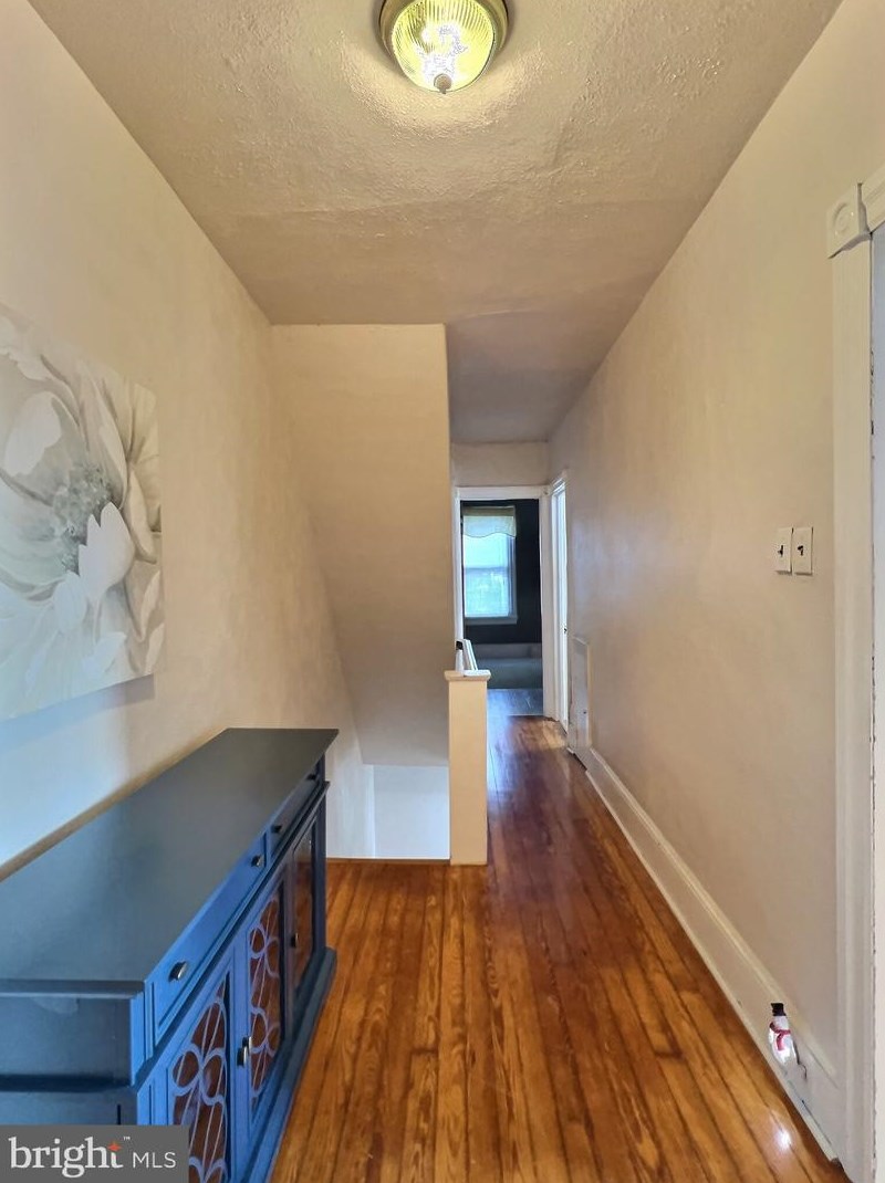 1817 Murray St, Philadelphia PA 19115-3815 exterior