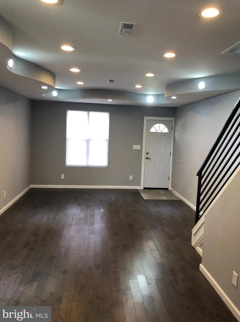 2023 Garnet St, Philadelphia PA  19145-2802 exterior