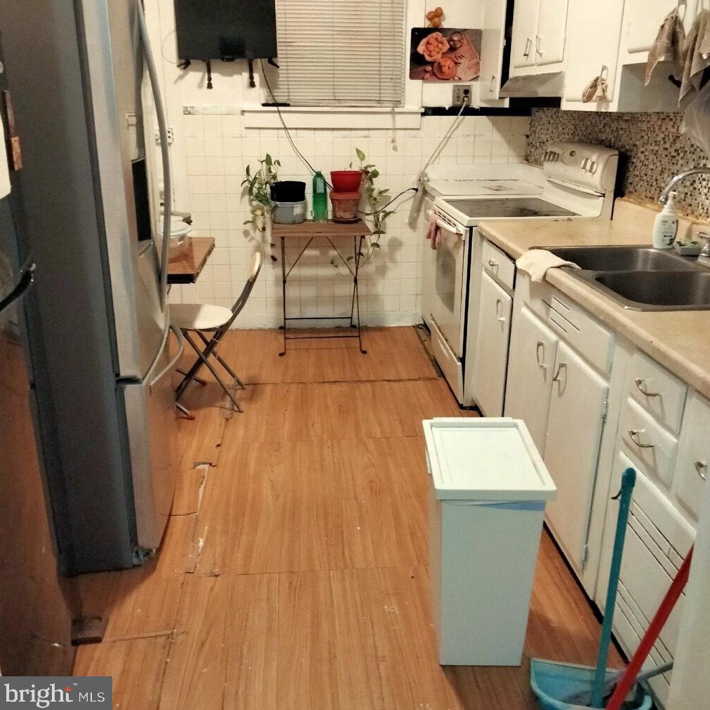 2134 Opal St, Philadelphia PA  19145-3606 exterior