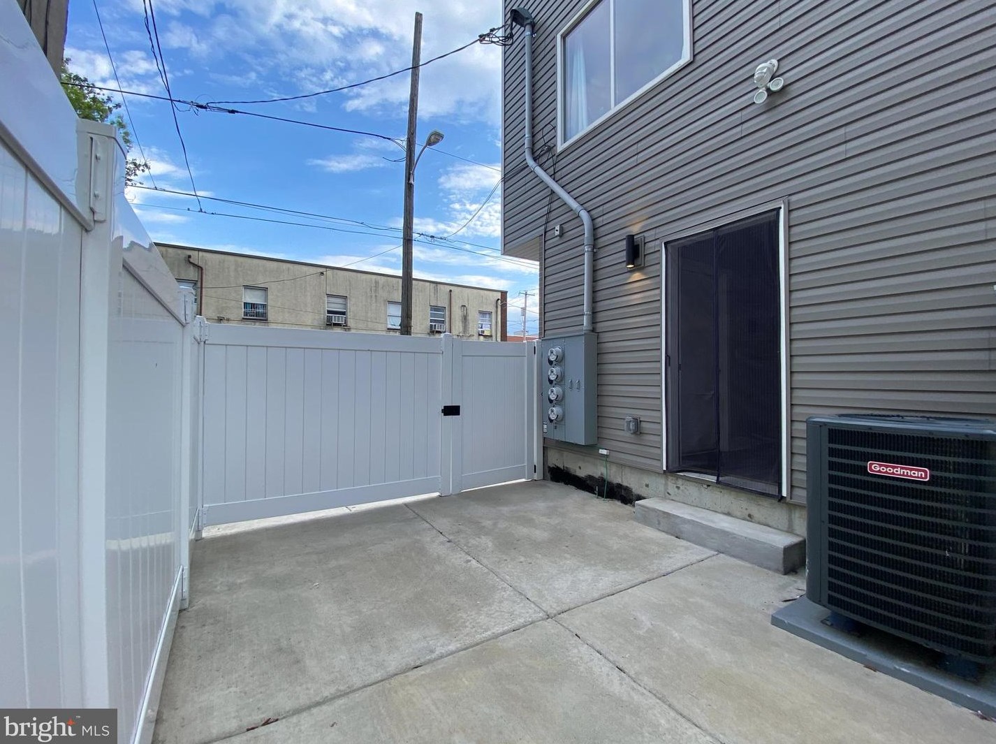 3817 Wallace St, Philadelphia PA 19104-1837 exterior