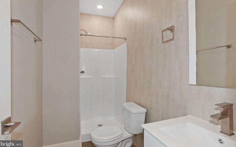 3817 Wallace St, Philadelphia PA 19104-1837 exterior