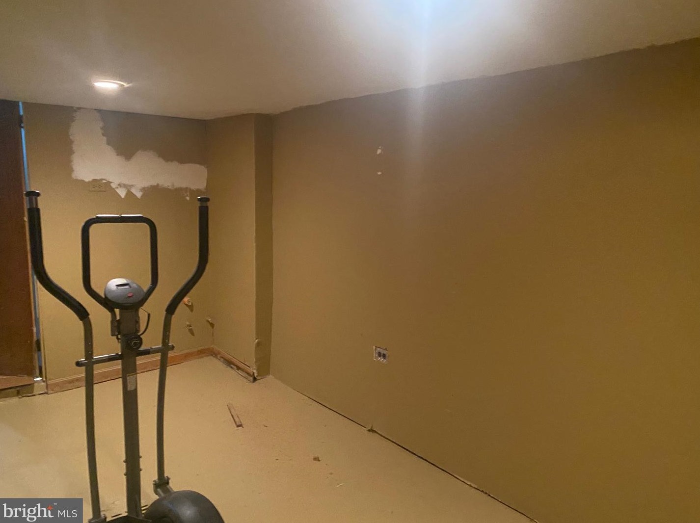 614 Lindley Ave, Philadelphia PA 19141-1015 exterior