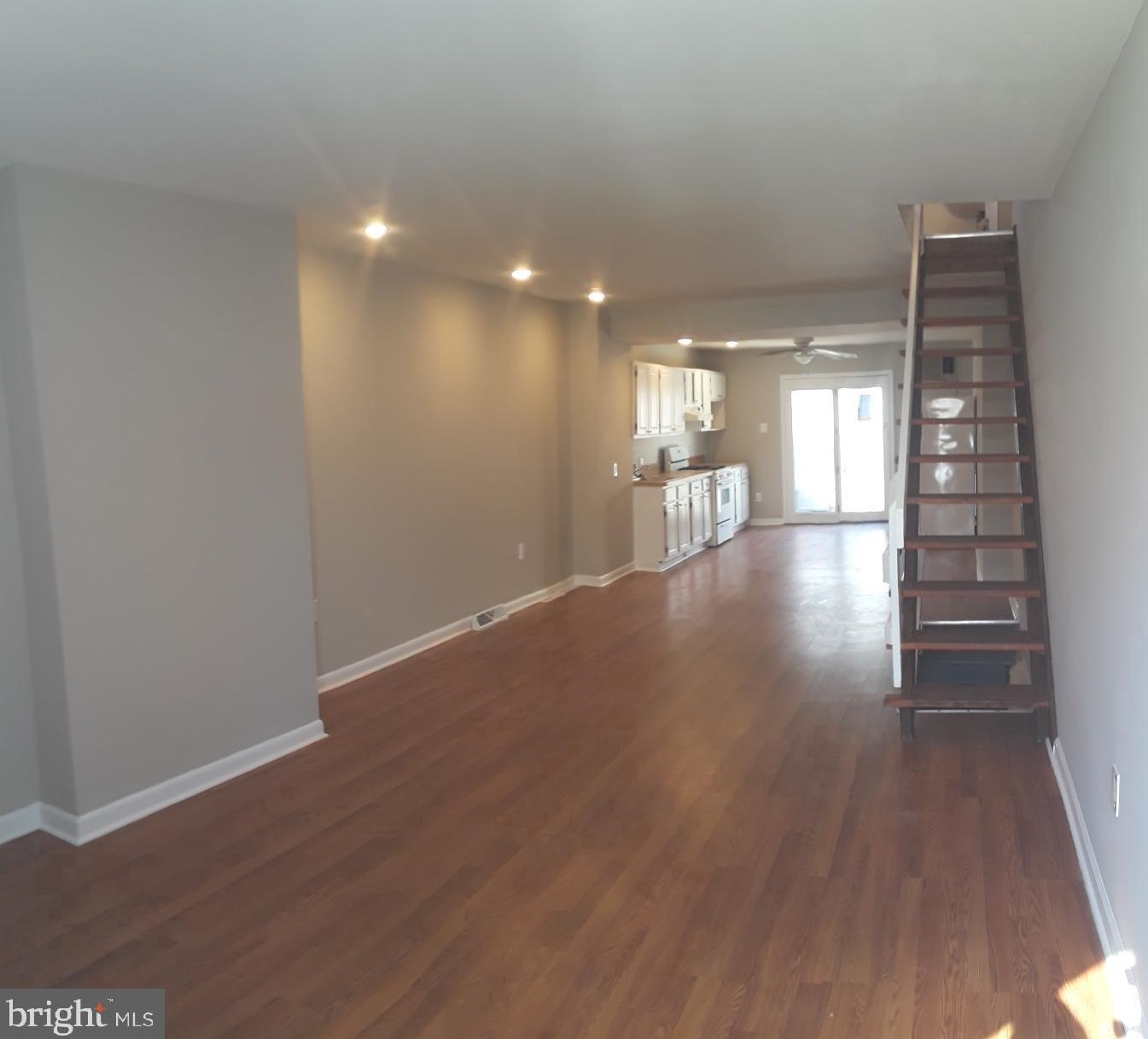 2132 Philip St, Philadelphia PA  19122-1616 exterior