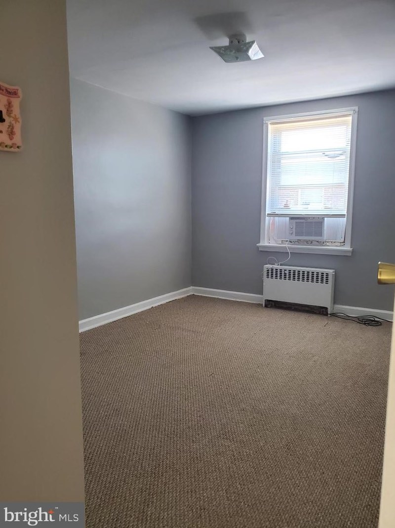 1306 Barnett St, Philadelphia PA 19111-5814 exterior